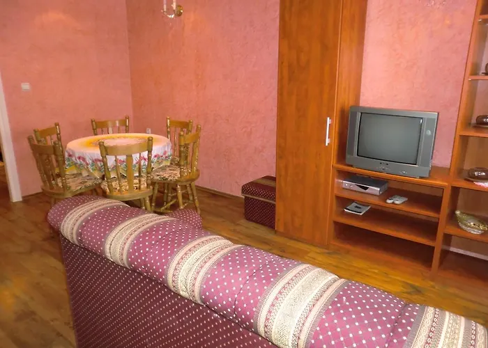 Markas * Малинска