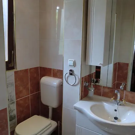 Markas Apartman *
